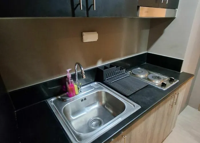 Sea Residences Gold Empire Apartment *